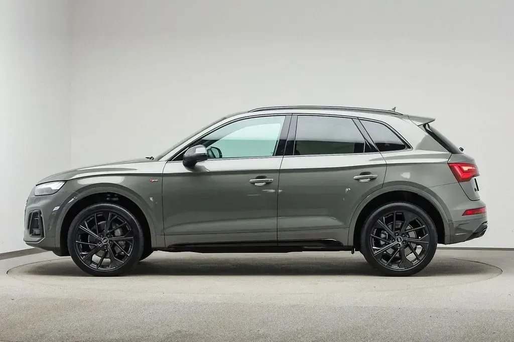 Gebraucht Audi Q5 S-Line 204 PS (150 kW) 2025 Chronosgrau metallic (metallic) SUV