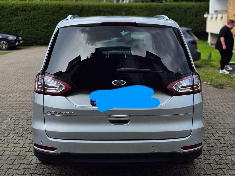 Gebraucht Ford Galaxy Titanium 209 PS (153 kW) 2018 Silber Van / Kleinbus