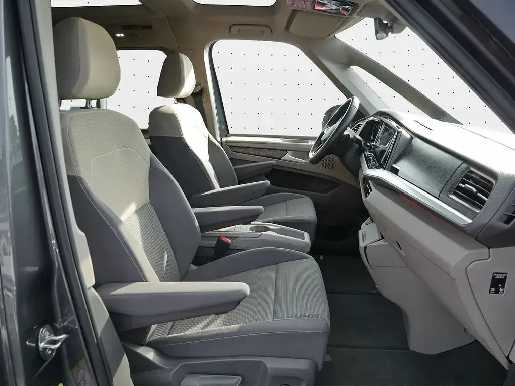 Usado VW Multivan Life 218 HP (160 kW) 2022 Cinzento Monovolume