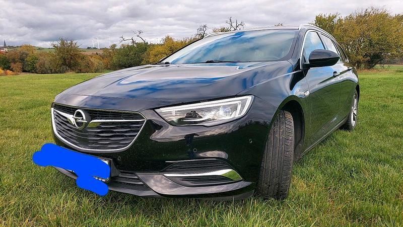 Schwarz Gebraucht 2018 Opel Insignia Business Kombi | 14.750 € (Guter Preis) - Bild 1/4