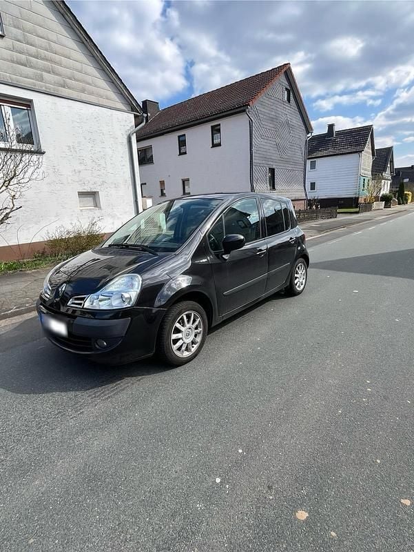 Usata Renault Modus 75 CV (55 kW) 2010 Nero Monovolume