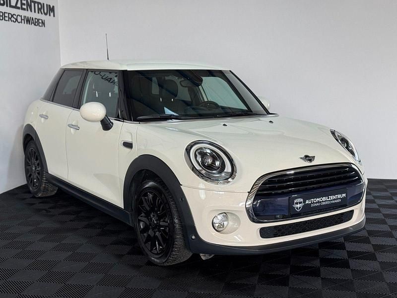 Gebraucht Mini Cooper D 116 PS (85 kW) 2016 Weiß Kleinwagen