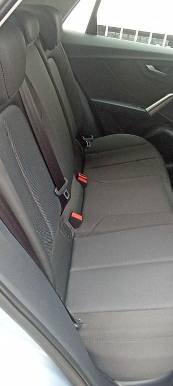 Gebraucht Audi Q2 Advanced 150 PS (110 kW) 2023 Silber SUV