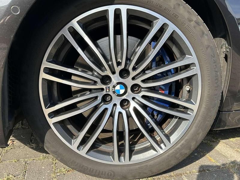 Schwarz Gebraucht 2018 BMW 540 Sport Line Kombi | 31.000 € (Fairer Preis) - Bild 1/4