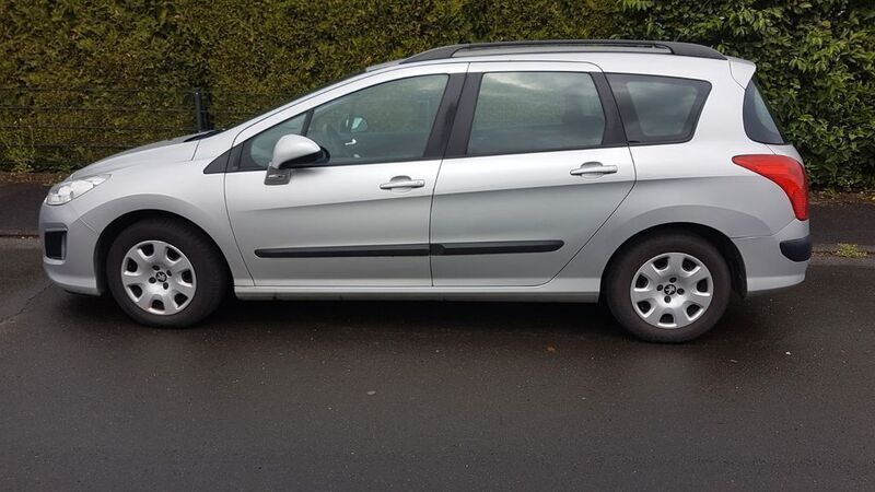 Silber Gebraucht 2011 Peugeot 308 Business-Line Kombi | 2.000 € - Bild 1/4