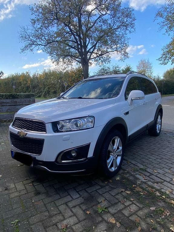 Weiß Gebraucht 2013 Chevrolet Captiva LTZ SUV | 6.700 € (Fairer Preis) - Bild 1/4