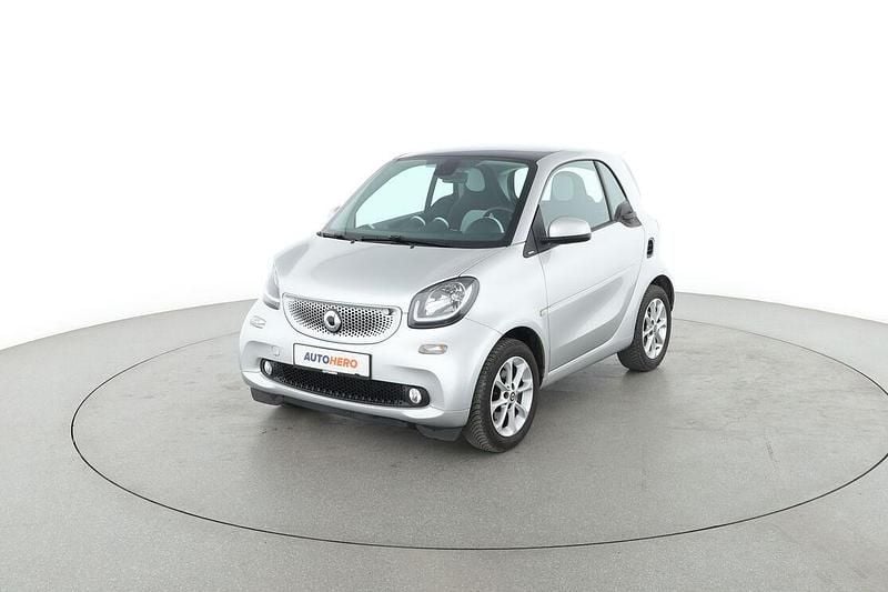 Silber Gebraucht 2019 Smart ForTwo Coupé Passion Kleinwagen | 16.410 € (Teuer) - Bild 1/3