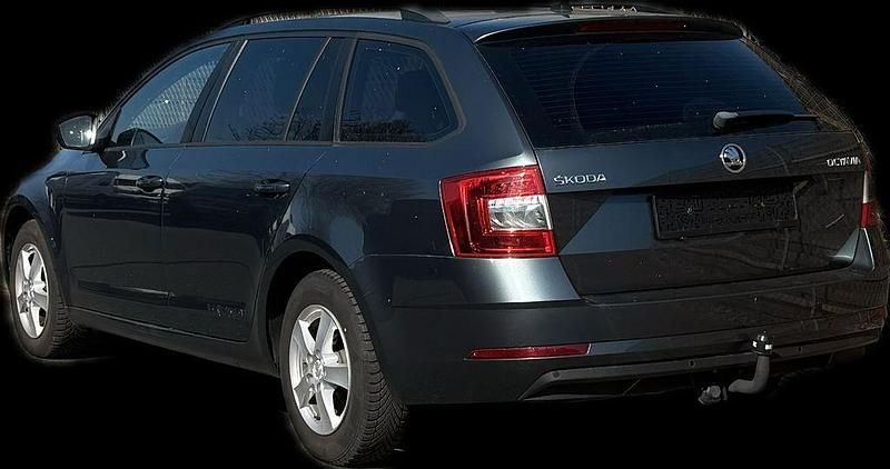 Gebraucht Skoda Octavia Ambition 90 PS (66 kW) 2017 Grau Kombi