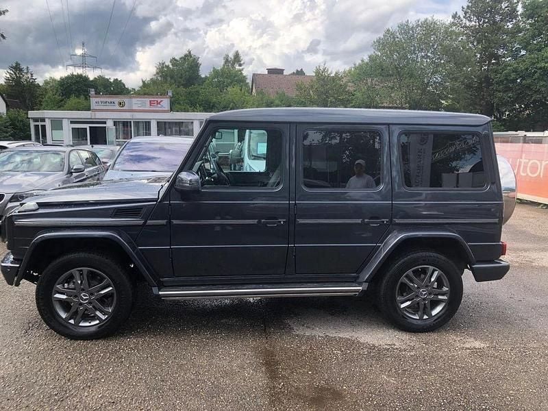 Grau Gebraucht 2015 Mercedes G350 SUV | 49.900 € (Fairer Preis) - Bild 1/4