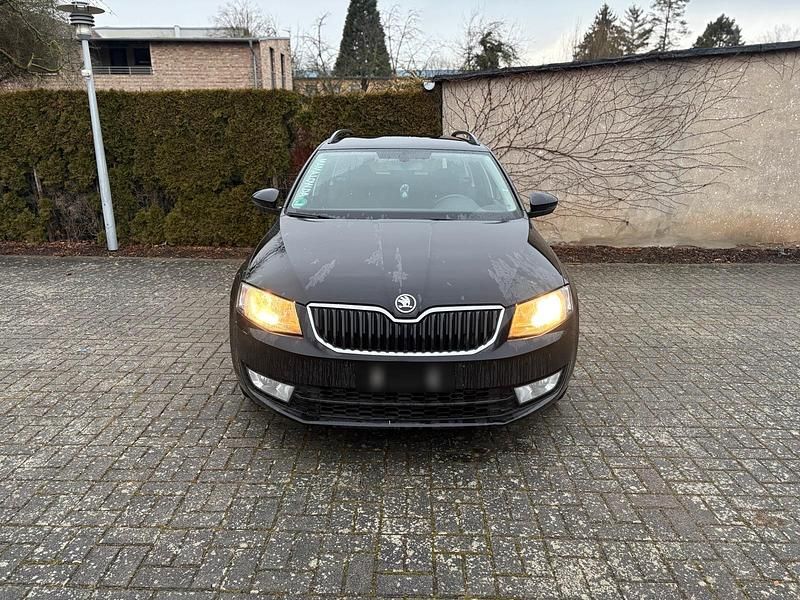Gebraucht Skoda Octavia 150 PS (110 kW) 2014 Schwarz Kleinwagen