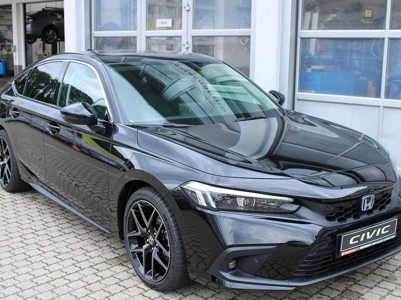 Crystal black p. Neu 2025 Honda Civic Advance Kleinwagen | 40.900 € (Teuer) - Bild 1/4