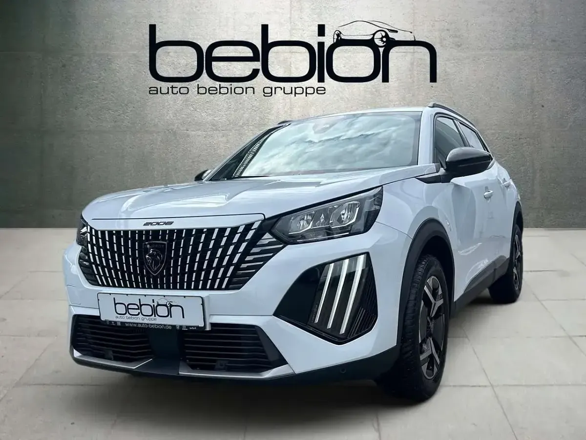 Gebraucht Peugeot 2008 Allure 131 PS (96 kW) 2024 SUV