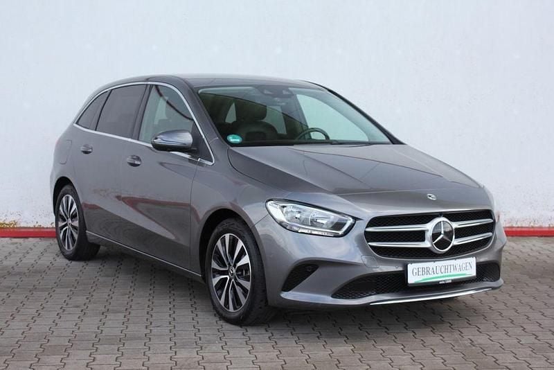 Gebraucht Mercedes B250e 218 PS (160 kW) 2021 Mountaingrau metallic 787u Van / Kleinbus