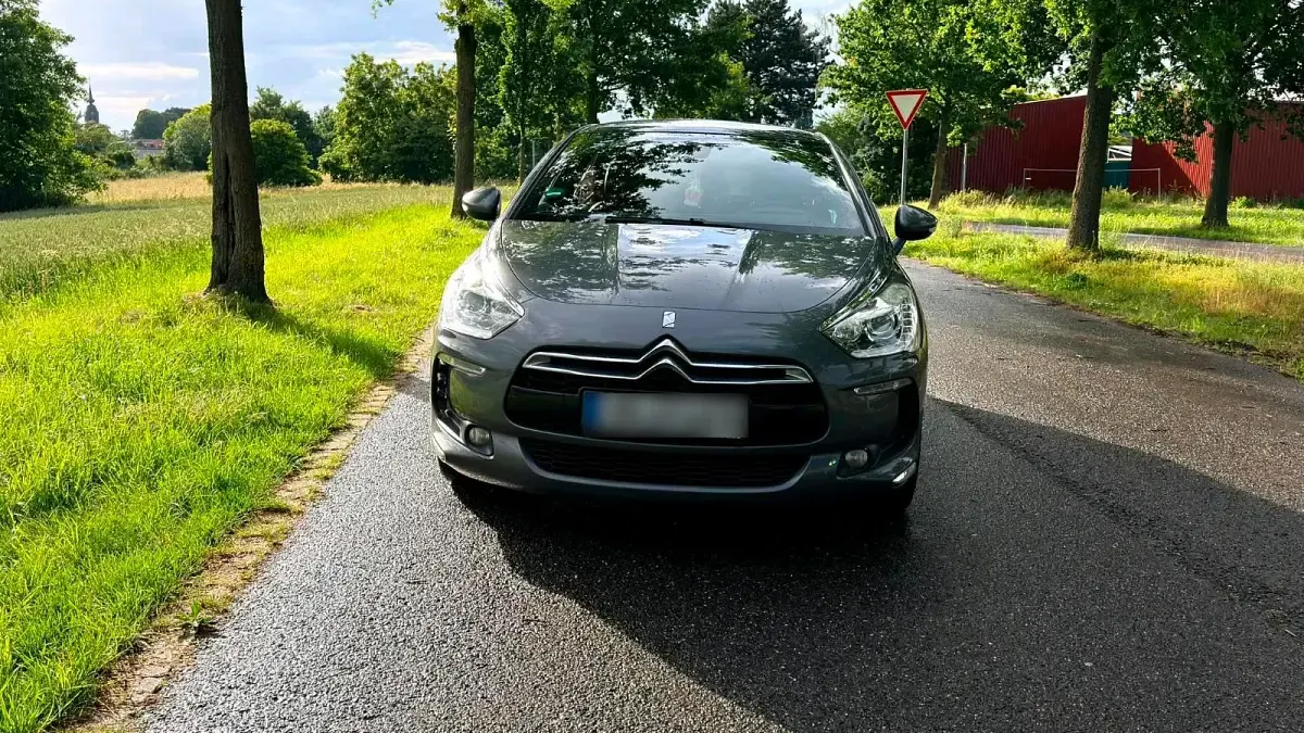 Gebraucht Citroën DS5 181 PS (133 kW) 2012 Silber Kleinwagen