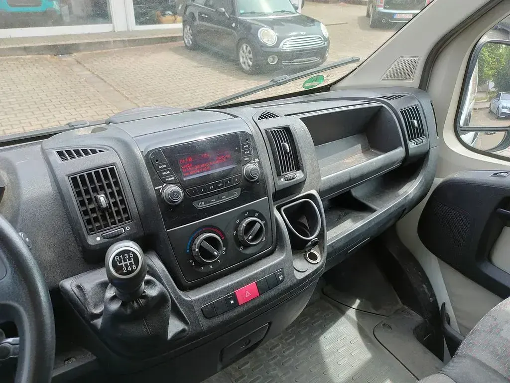 Gebraucht Peugeot Boxer 110 PS (80 kW) 2017 Weiß Van