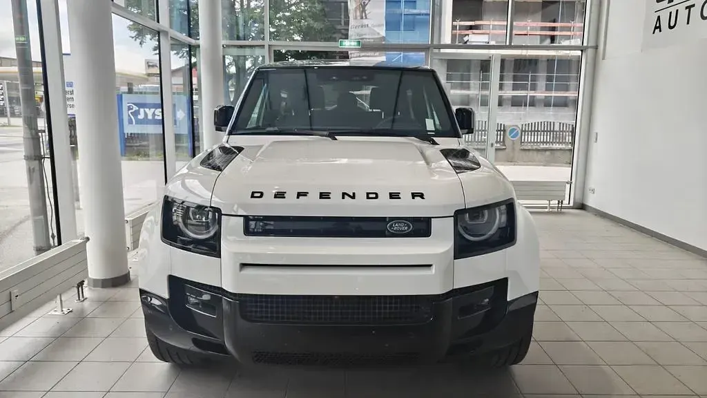 Gebraucht Land Rover Defender 525 PS (386 kW) 2025 Weiß SUV