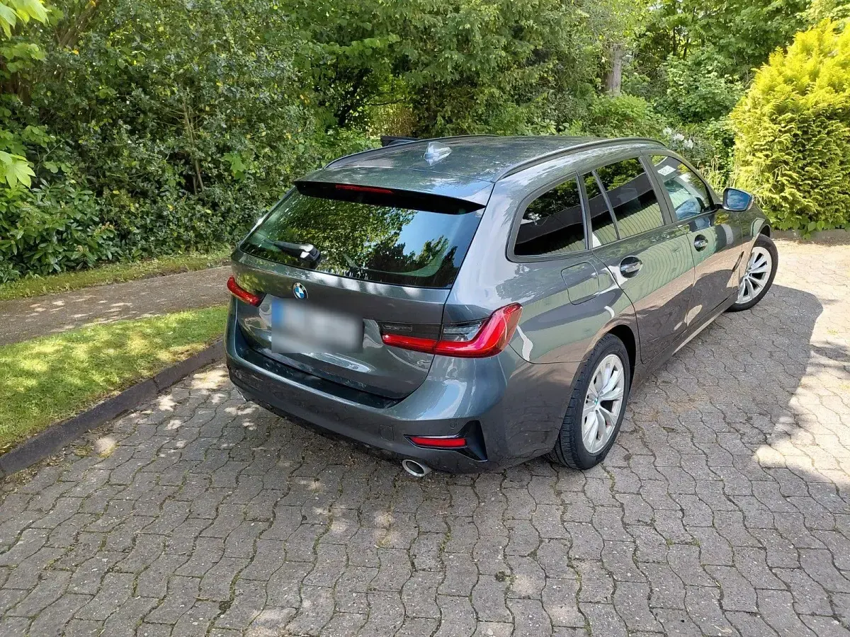 Gebraucht BMW 320 190 PS (139 kW) 2021 Grau Kombi