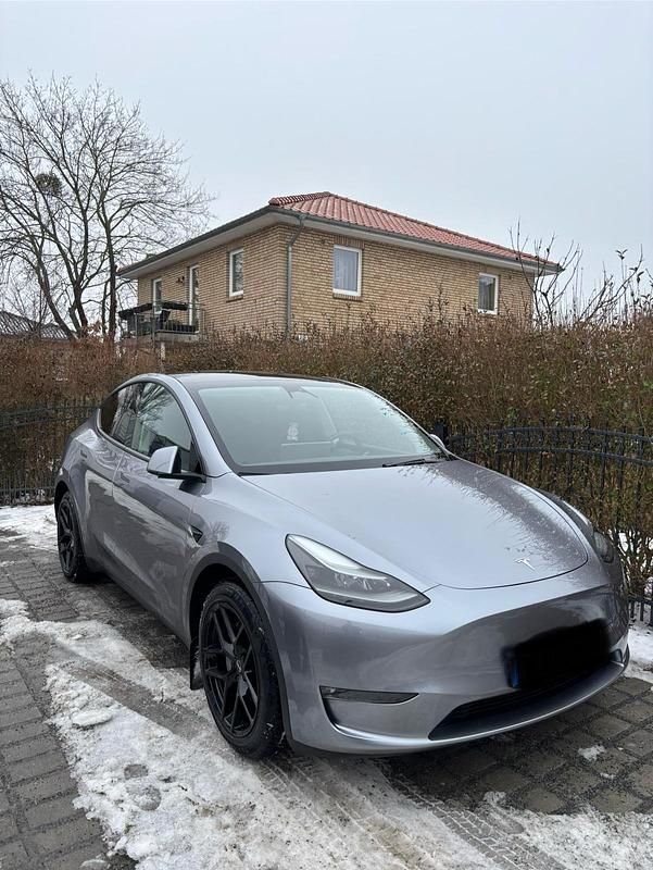 Gebraucht Tesla Model Y Long Range AWD 139 kW (190 PS) 2024 Grau SUV