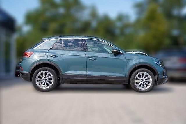 Gebraucht VW T-Roc 150 PS (110 kW) 2023 Blau metallic SUV