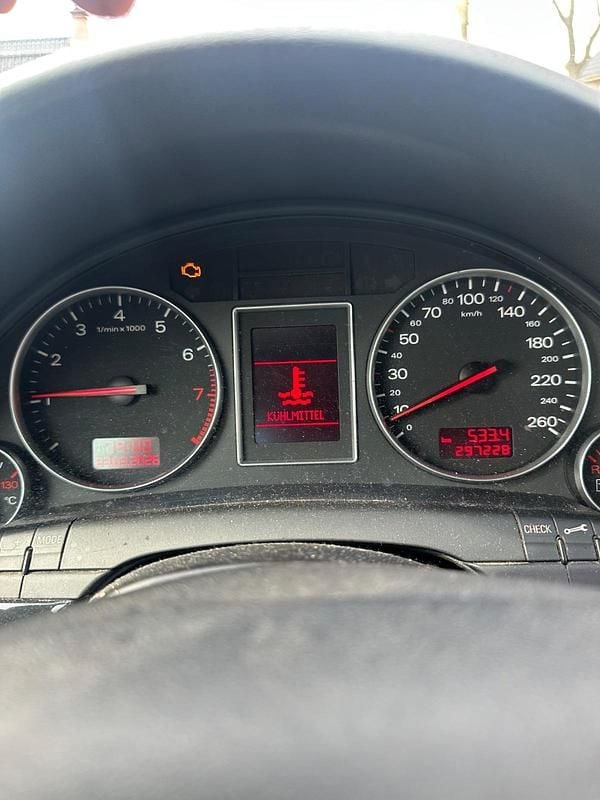 Second-hand Audi A4 102 CP (75 kW) 2003 Gri Berlinǎ