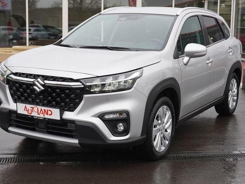 Gebraucht Suzuki SX4 116 PS (85 kW) 2024 Silber SUV