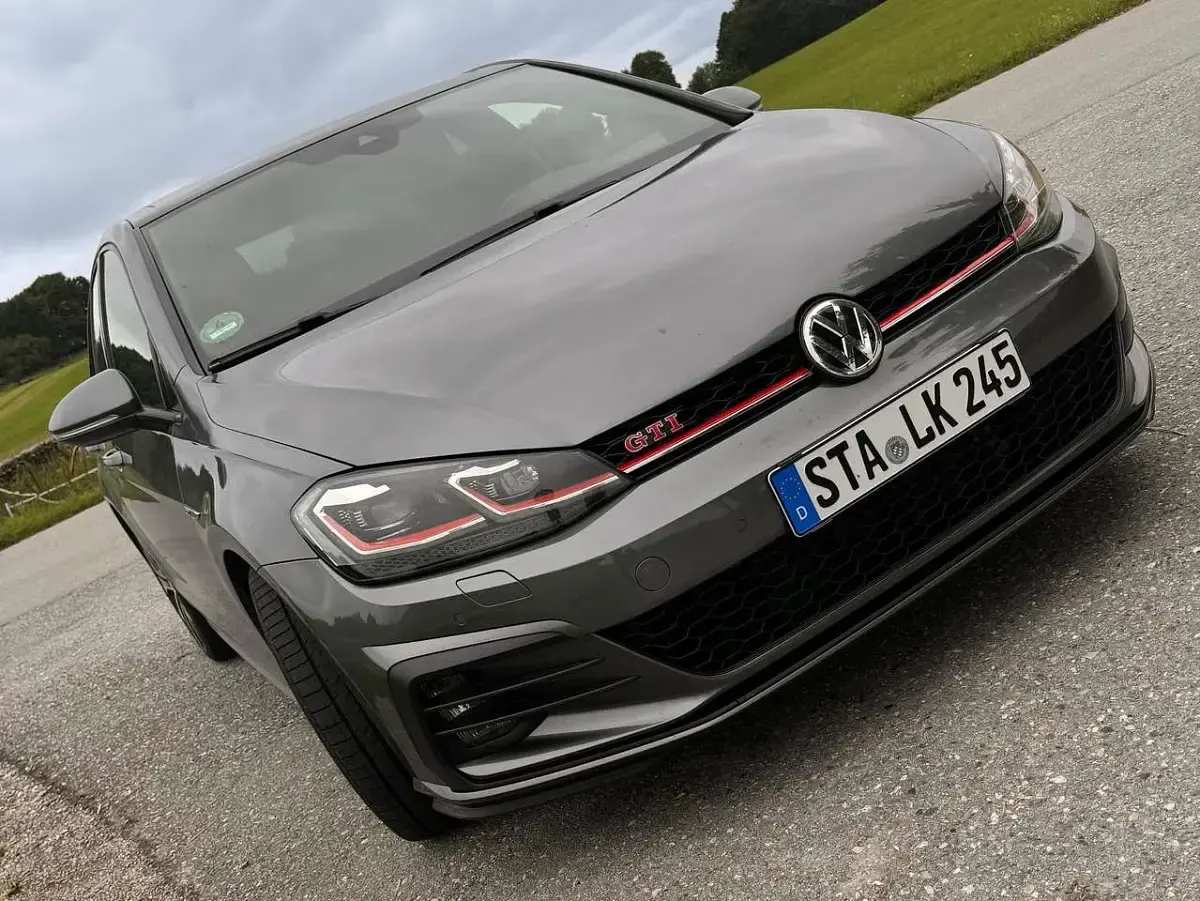 Gebraucht VW Golf VII GTI 245 PS (180 kW) 2019 Grau Limousine