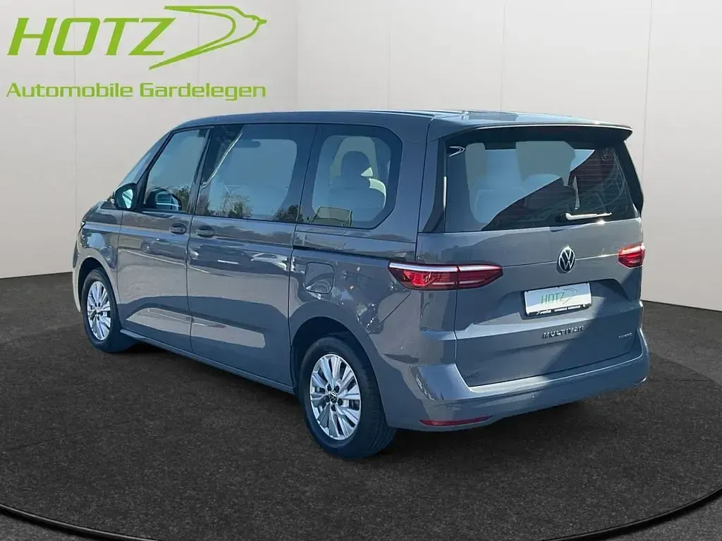 Begagnad VW Multivan Life 150 HK (110 kW) 2022 Grå Minibuss