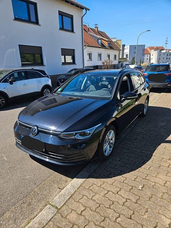 Schwarz Gebraucht 2021 VW Golf VIII Life Kombi | 18.900 € (Superpreis) - Bild 1/4