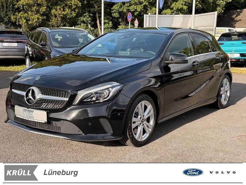 Schwarz Gebraucht 2017 Mercedes A250 Urban Limousine | 19.899 € (Fairer Preis) - Bild 1/4