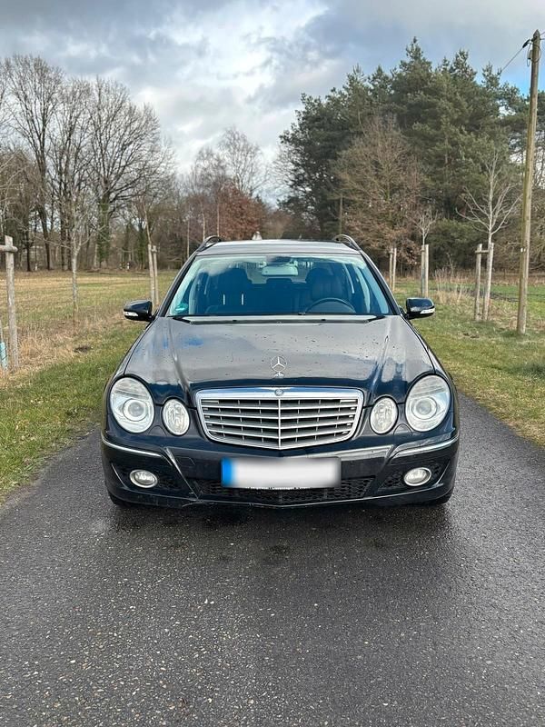 Gebraucht Mercedes E320 Elegance 224 PS (164 kW) 2007 Schwarz Kombi