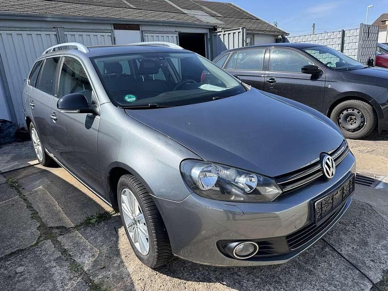 Gebraucht VW Golf VII Style 105 PS (77 kW) 2012 Platinum grey metallic Kombi