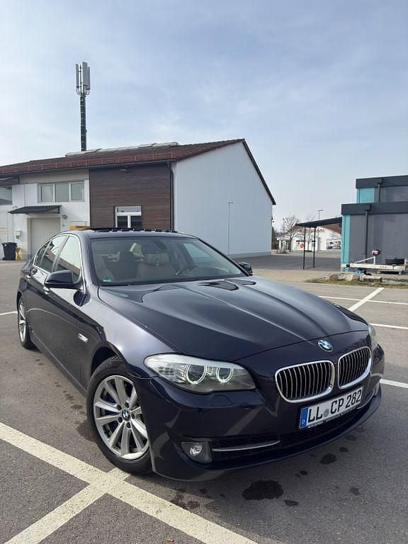 Gebraucht BMW 535 306 PS (225 kW) 2011 Blau Limousine
