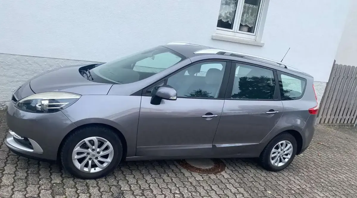 Gebraucht Renault Grand Scénic III 110 PS (80 kW) 2013 Grau Van / Kleinbus
