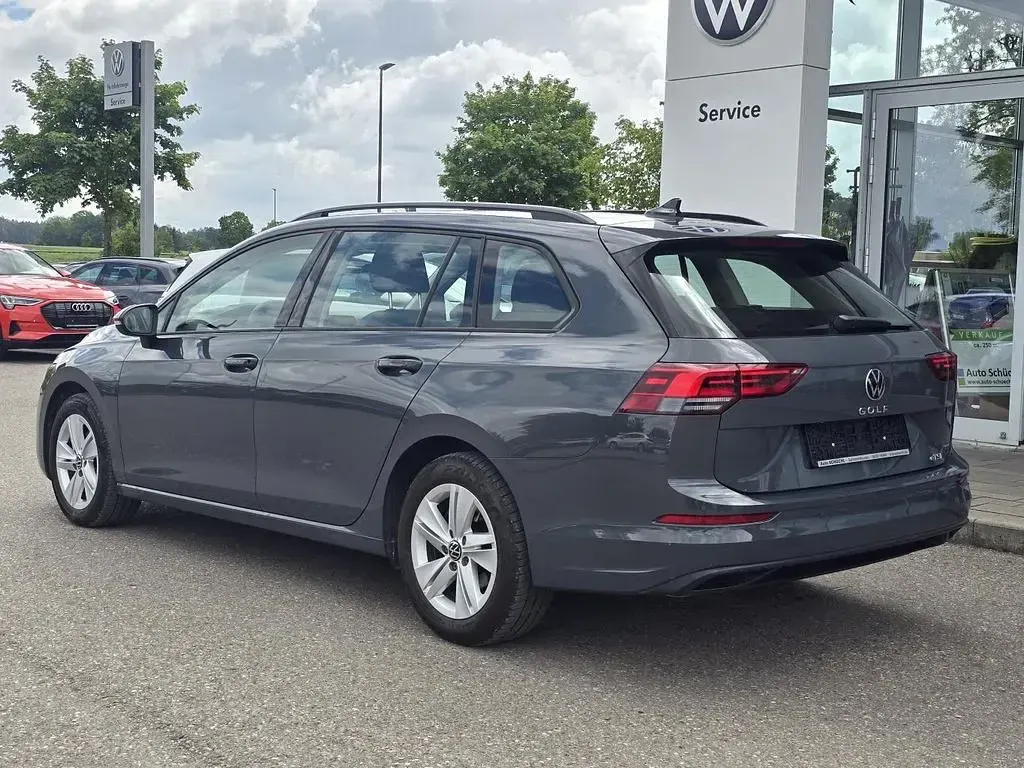 Gebraucht VW Golf VIII Active 131 PS (96 kW) 2023 Grau Kombi