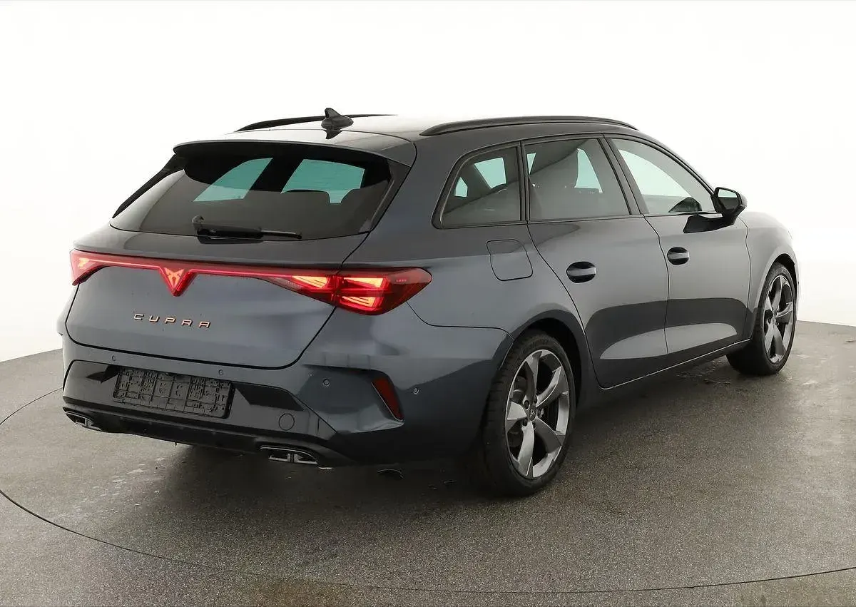 Neu Cupra Leon 204 PS (150 kW) 2026 Graphene grau metallic