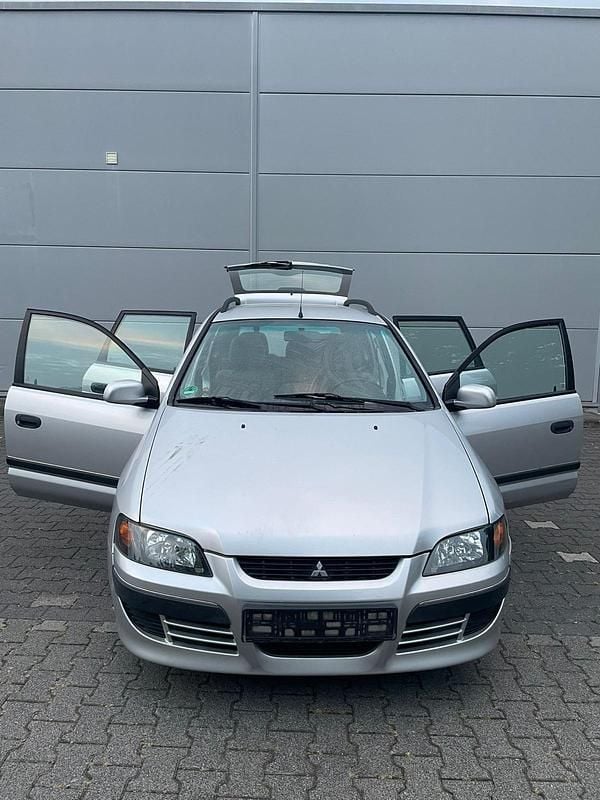 Silber Gebraucht 2003 Mitsubishi Space Star Limousine | 799 € - Bild 1/4