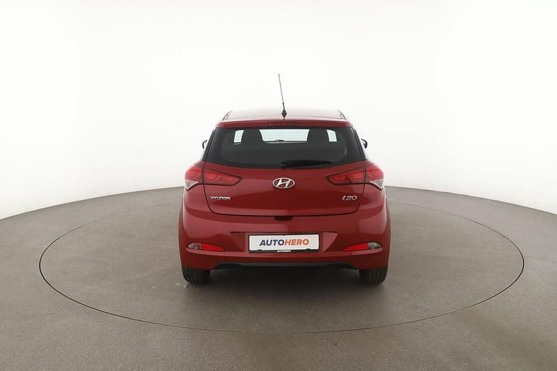 Gebraucht Hyundai i20 YES! 84 PS (61 kW) 2017 Rot Limousine