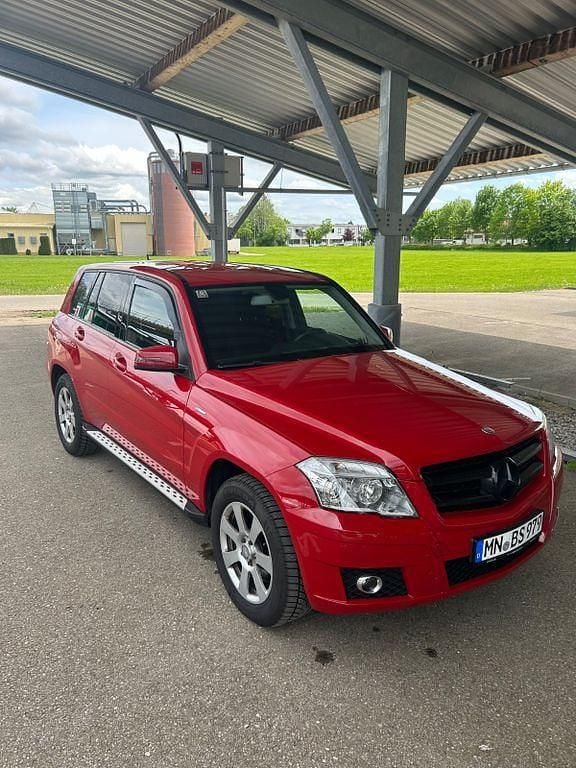 Rot Gebraucht 2011 Mercedes GLK200 SUV | 11.450 € (Guter Preis) - Bild 1/4