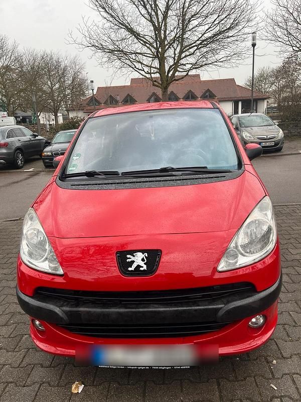 Gebraucht Peugeot 1007 Sport 109 PS (80 kW) 2007 Rot Van / Kleinbus