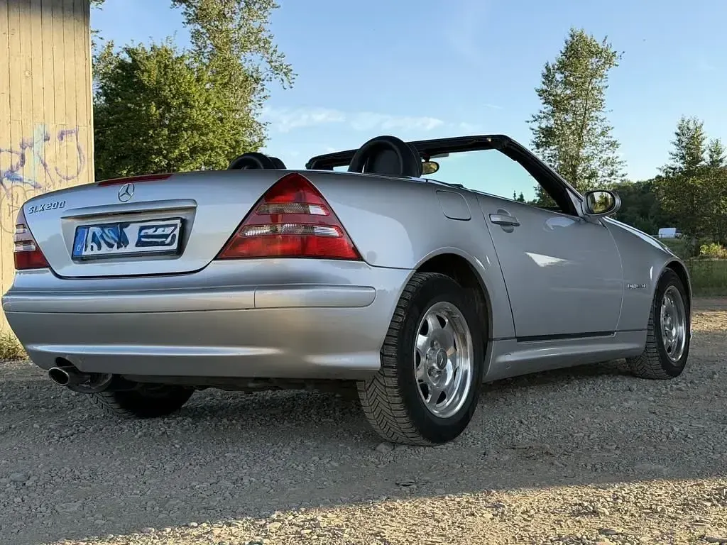 Gebraucht Mercedes SLK200 163 PS (119 kW) 2000 Silber Cabrio