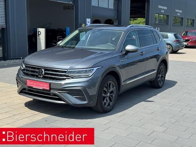 Grau Gebraucht 2024 VW Tiguan Allspace S SUV | 40.750 € (Fairer Preis) - Bild 1/4