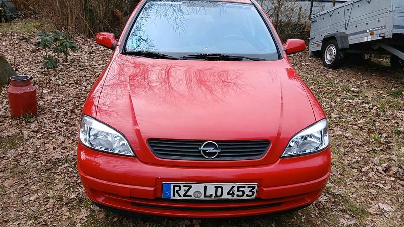 Gebraucht Opel Astra 75 PS (55 kW) 2001 Rot Kleinwagen