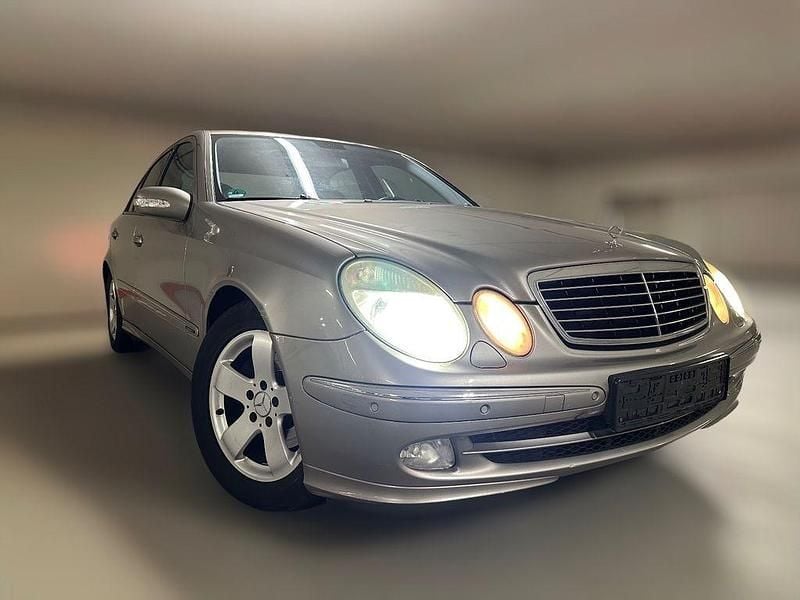 Gebraucht Mercedes E200 163 PS (119 kW) 2004 Silber Limousine