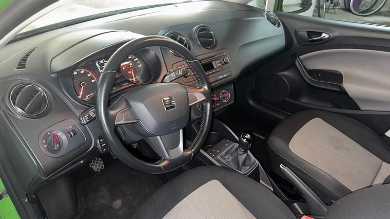 Gebraucht Seat Ibiza Sun 69 PS (50 kW) 2015 Grün Kleinwagen