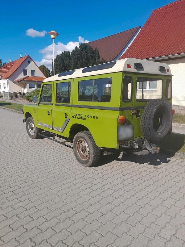 Gebraucht Land Rover 3 60 PS (44 kW) 1986 Grün SUV