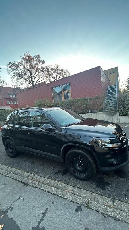 Schwarz Gebraucht 2012 VW Tiguan SUV | 7.800 € (Guter Preis) - Bild 1/4
