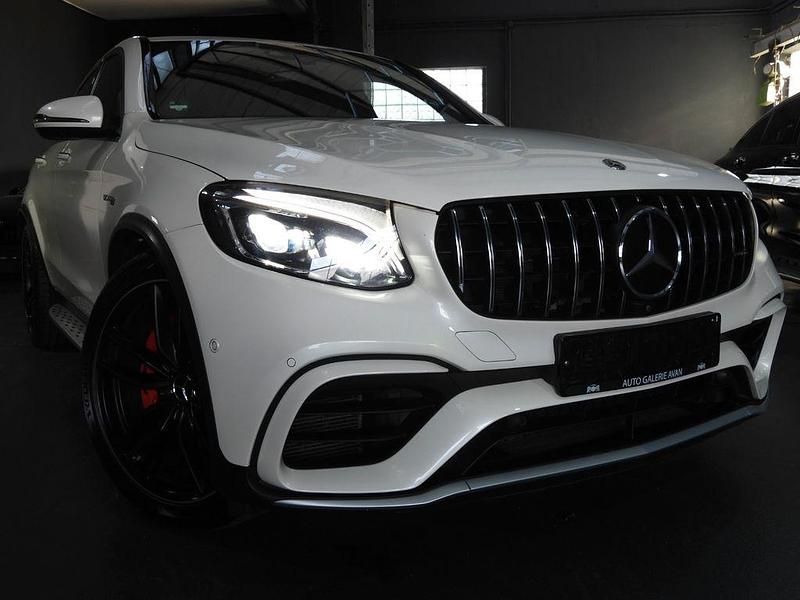 Weiß Gebraucht 2018 Mercedes GLC63 AMG AMG Coupé | 53.900 € (Fairer Preis) - Bild 1/4