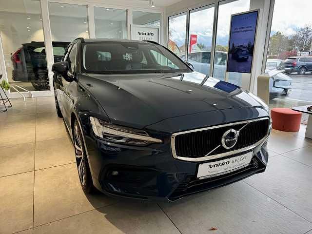 Gebraucht Volvo V60 145 PS (106 kW) 2024 Kombi