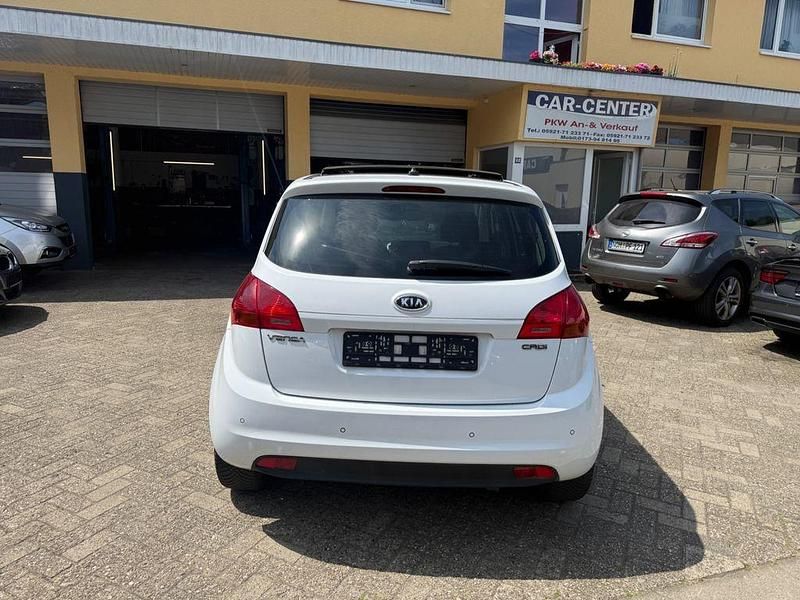 Gebraucht Kia Venga 128 PS (94 kW) 2011 Solidweiss Kleinwagen