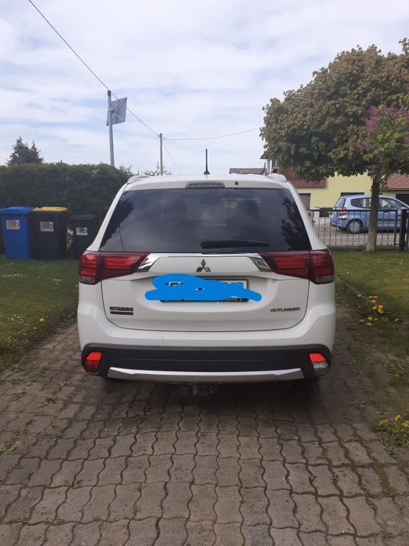 Gebraucht Mitsubishi Outlander Basis 150 PS (110 kW) 2017 Weiß SUV